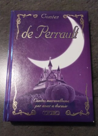 Libro contes de Perrault en Catalán