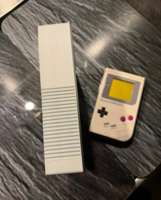 Expositor Consola Game Boy Clásica