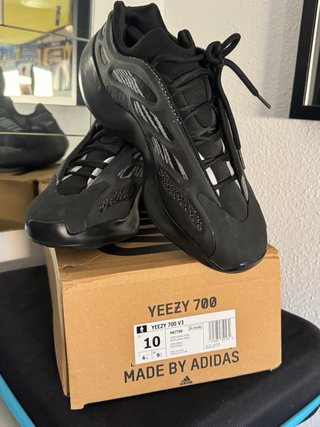 Adidas Yeezy 700 V3 H67799 Talla 44