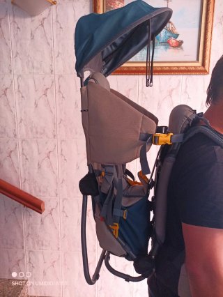 Mochila porta bebés senderismo con parasol