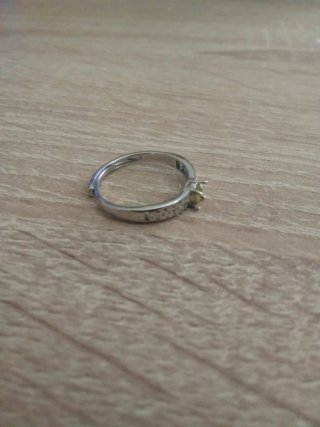Anillo artesanal ajustable piedra amarilla