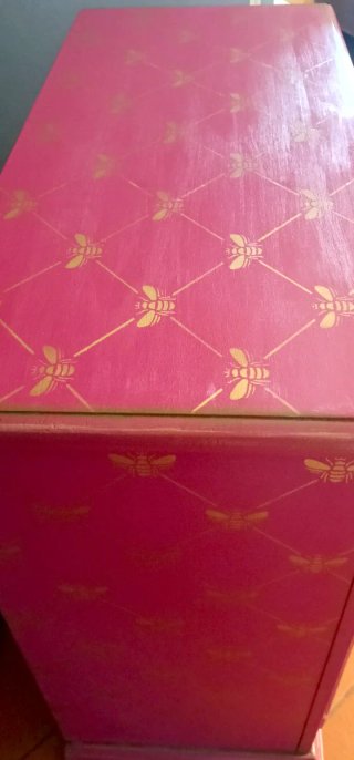 Mobiletto design unico rosa