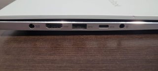 Portátil Asus VivoBook con cargador