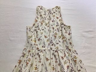 Vestido floral blanco multicolor