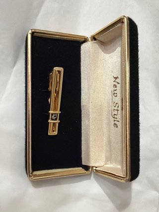 Pasador Dior Negro y Dorado