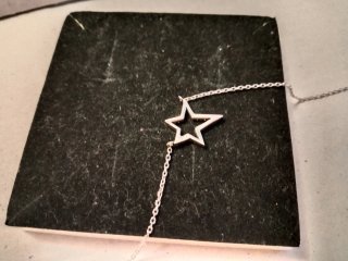 Collar con colgante de estrella