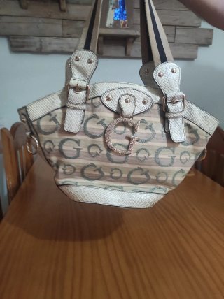 Bolso Guess Beige y Plateado con Pedrería