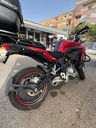 Benelli TRK 502 ABS Roja y Negra