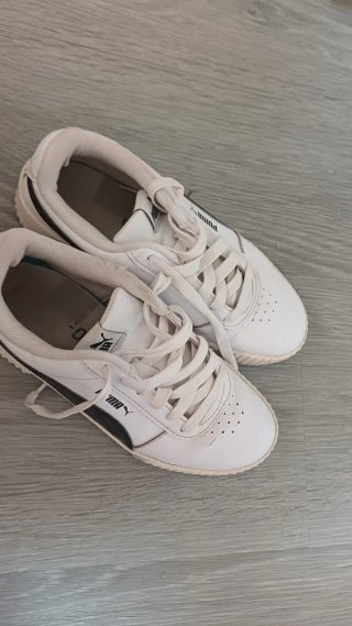 Zapatillas Puma Blancas y Negras