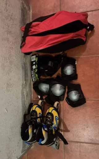Patines en línea Talla 39-42 + Rodilleras