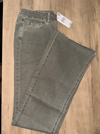 Pantalón Mango Denim estilo Flare verde caqui