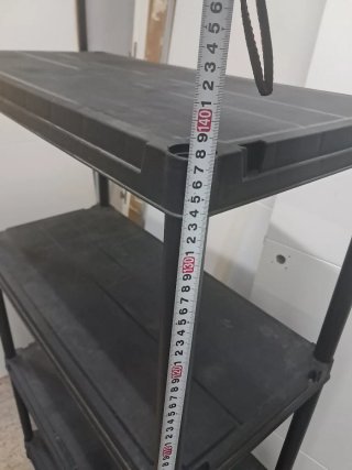Estantería de plástico negra