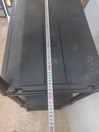 Estantería de plástico negra