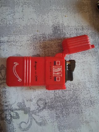 Mecheros de marcas de tabaco