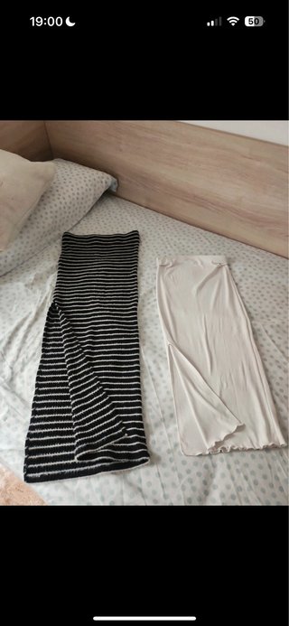 Pack 2 Faldas Bershka Rayas y Blanca Talla XS