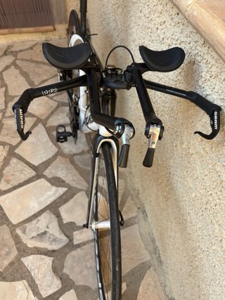 Bicicleta Triatlón Fuji con ruedas perfil. Talla M
