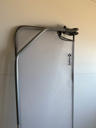 Barrera protectora cama infantil 150cm como Nueva