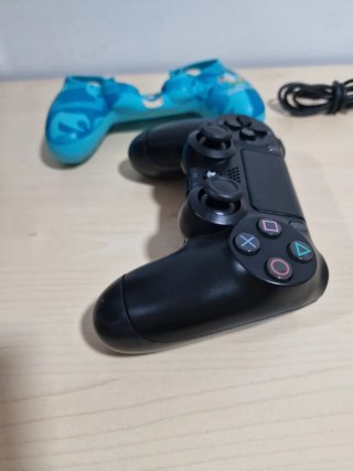 Controllere PS4 DualShock 4 Originale + Custodia + Cavo