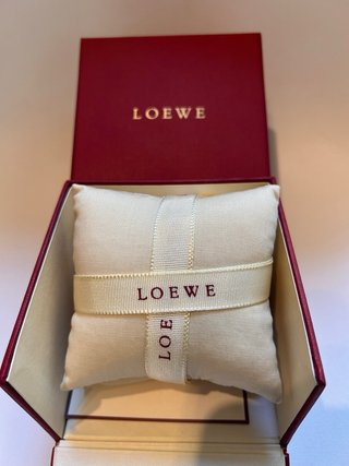 Caja Perfumero Loewe Roja