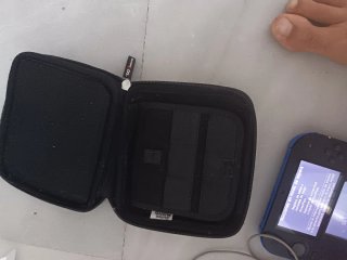 Nintendo 2DS con 3 giochi, custodia e caricabatterie