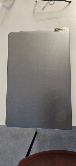 Lenovo IdeaPad 3 Ryzen 7 5700U 8GB RAM 256GB SSD