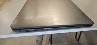 Lenovo IdeaPad 3 Ryzen 7 5700U 8GB RAM 256GB SSD