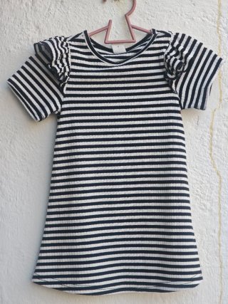 Lote 3 vestidos verano bebé 6-9 meses