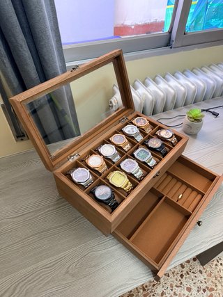 Caja organizadora de relojes y joyas