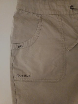 Pantalón corto montaña Quechua beige