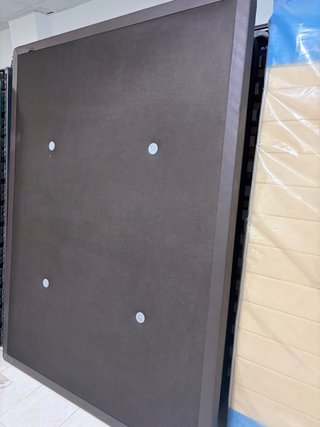 Colchón Emma 150x200 + Base Tapizada en buen estad