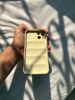 Funda iPhone 13 Off-White AIR