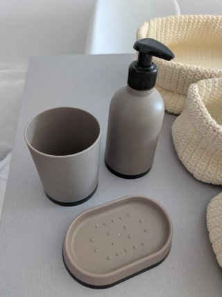 Ceste Ikea e set da bagno