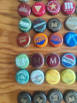 120 chapas colección + 100 juego fútbol