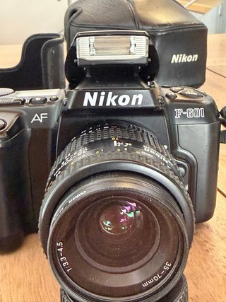 Nikon F-601 AF Nikkor 35-70mm f/3.3-4