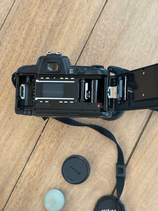 Nikon F-601 AF Nikkor 35-70mm f/3.3-4
