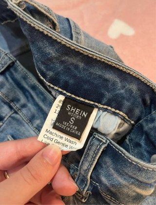 Pantalón pitillo vaquero roto Shein Talla S 36