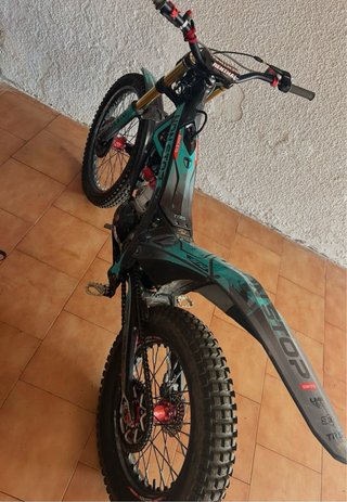 Moto de Trial TRS One 300 2 Tiempos