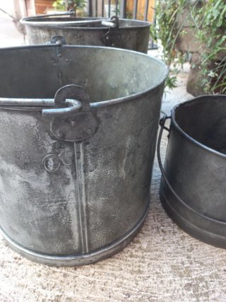 Cubos metálicos varios para decoración