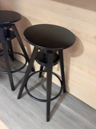 Taburete alto Ikea negro
