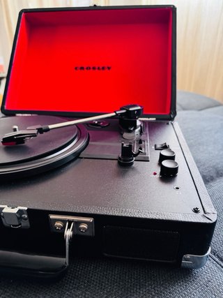 Tocadiscos Crosley Negro y Rojo