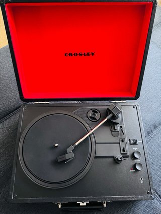 Tocadiscos Crosley Negro y Rojo