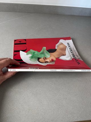 Revista vogue numero 370. Enero 2019