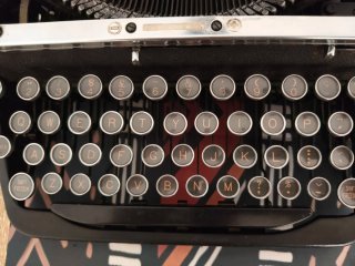 Máquina de escribir Royal Quiet De Luxe