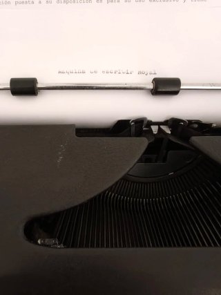 Máquina de escribir Royal Quiet De Luxe
