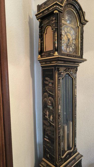 Reloj de pie antiguo estilo oriental