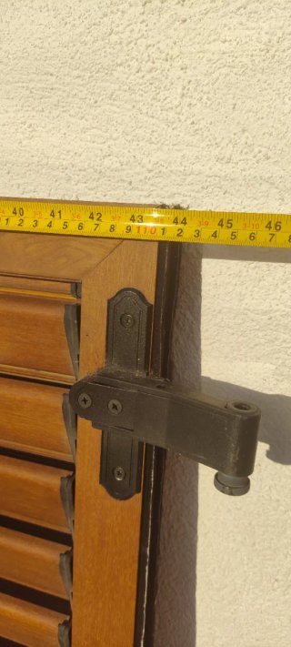 Dos contraventanas aluminio imitación madera