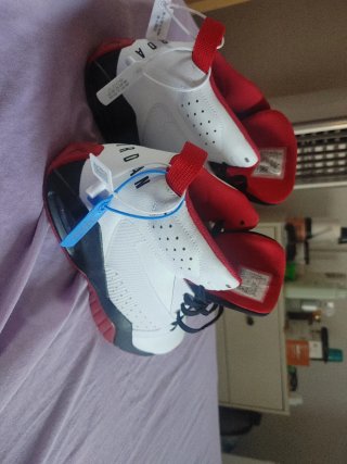 Zapatillas Jordan Nuevas Talla 42