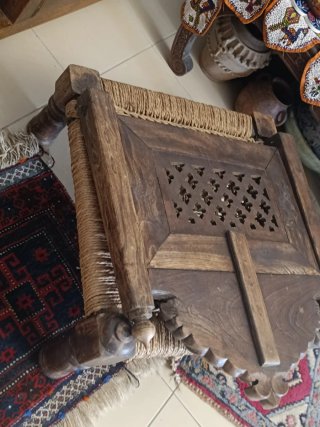 Silla antigua Rajasthan madera y yute