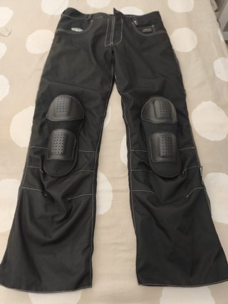 Pantalón moto con protecciones