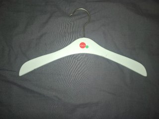 Percha madera para camisetas niñ@s